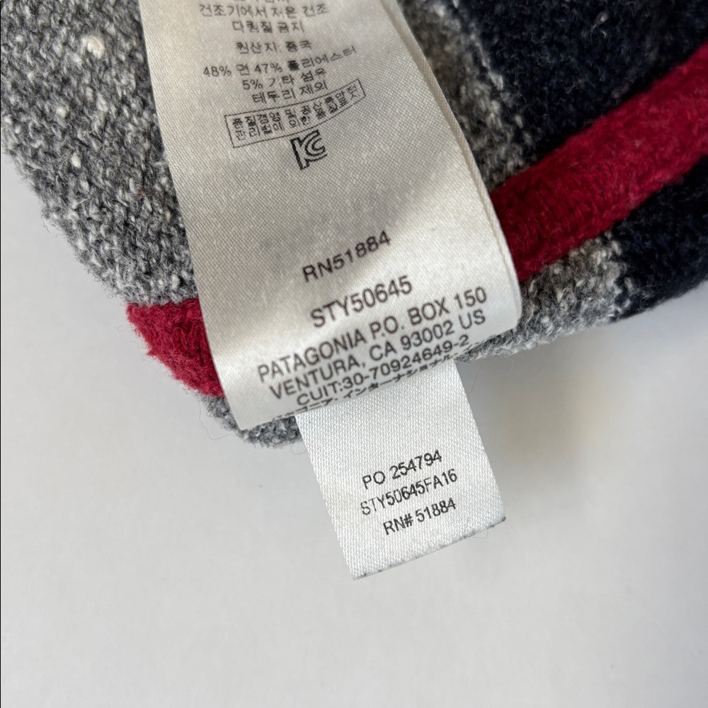 Patagonia Knit Sweater Poncho Cotton Blend  Black Gray Red Striped Women’s M / L - Picture 5 of 11